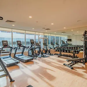  Apartment Sky Terrace Dt Highrise, Gym, Pool, Parking, W-d,golf United States