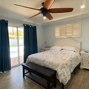  Homestay The Blue United States